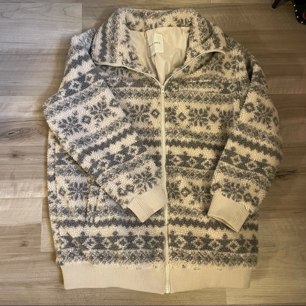 American Eagle sherpa zip up